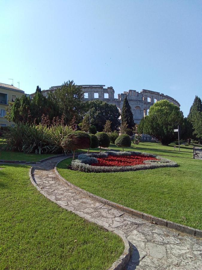 Готель Soba Arena Пула Екстер'єр фото